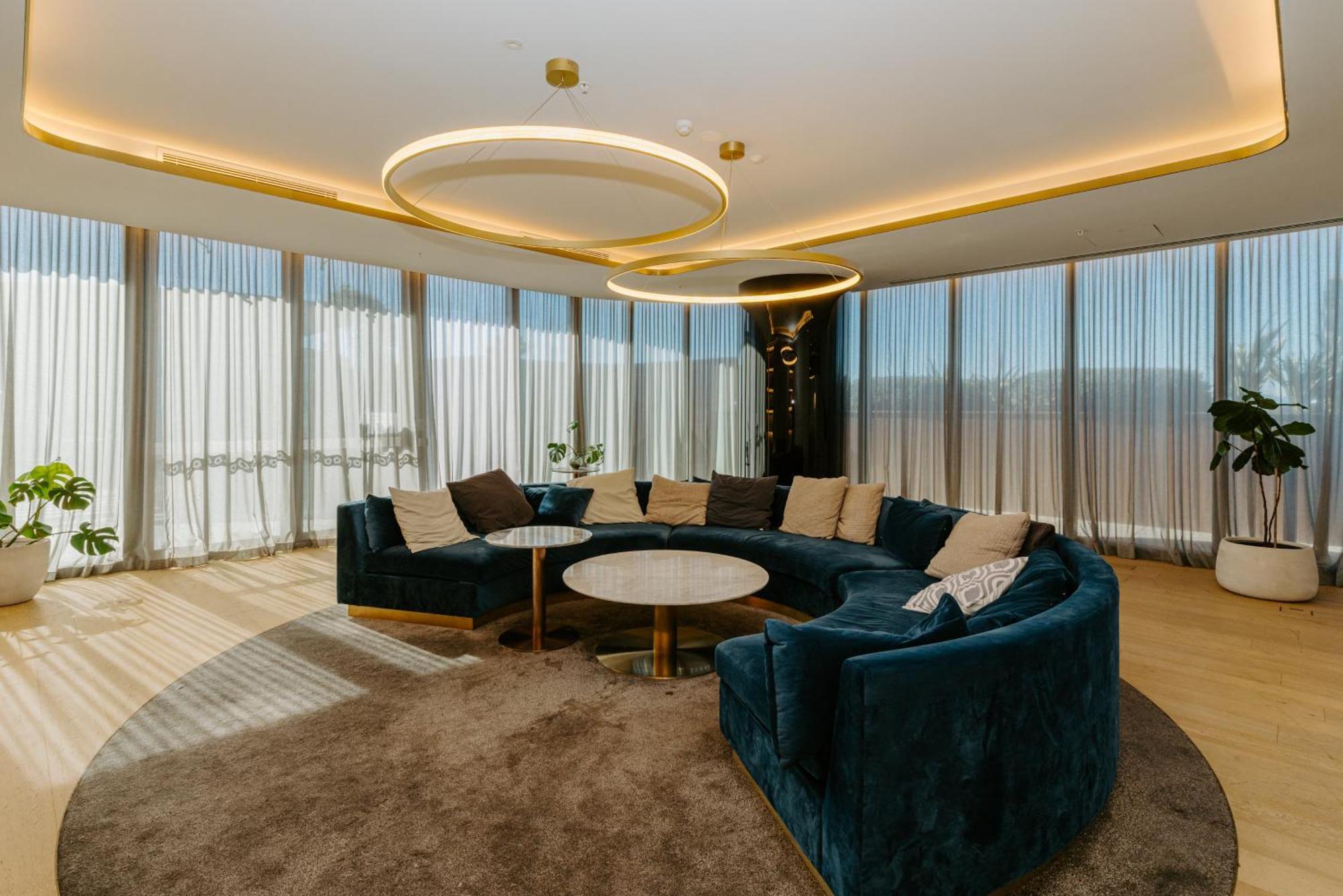Skyone Lux 2Bed Room Aprt In Boxhill With Car Park Box Hill Kültér fotó